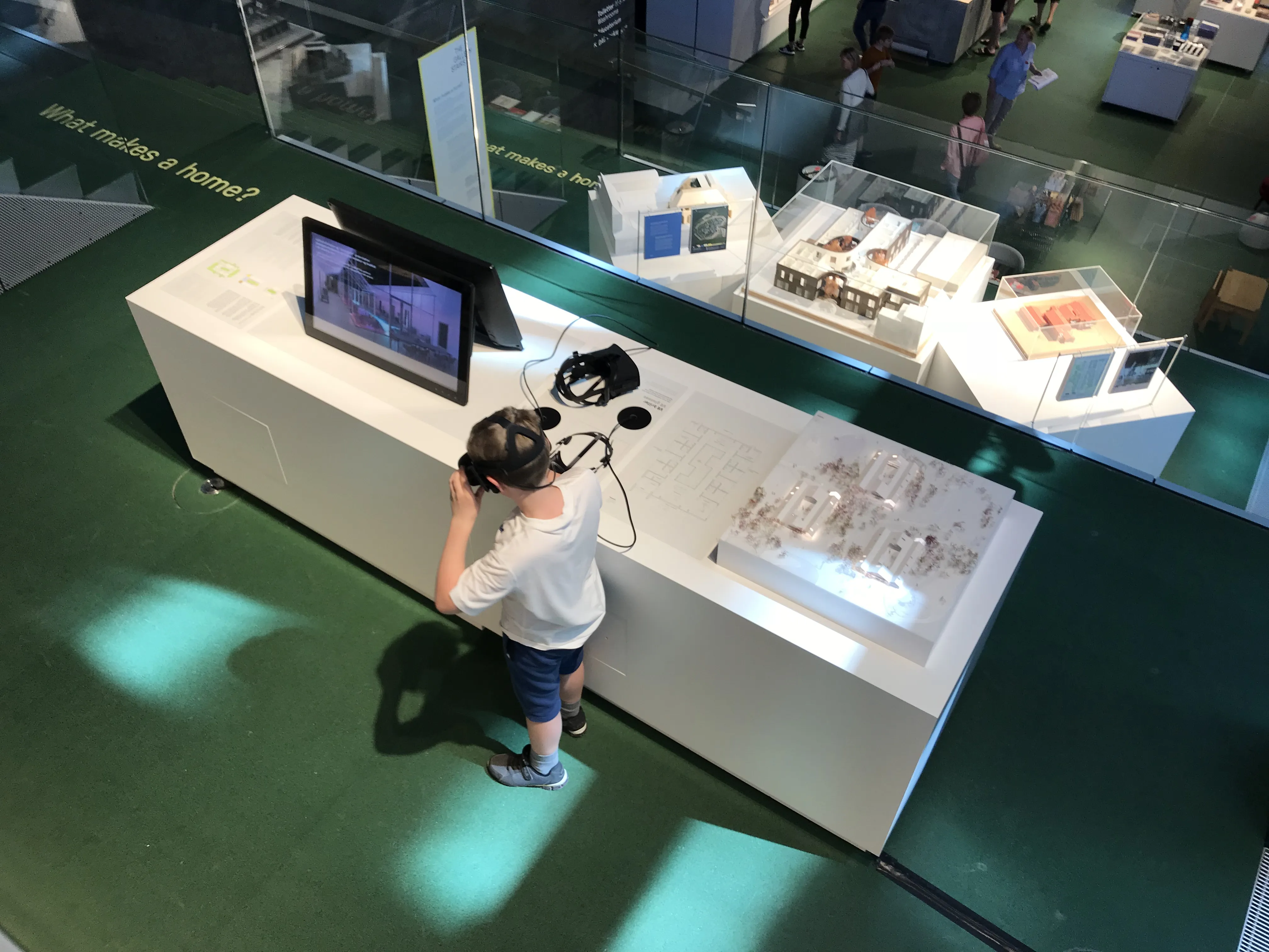 BLOX visitors in VR